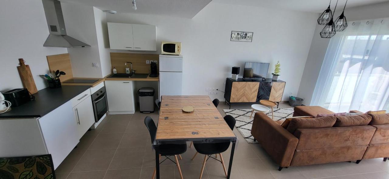 Appartement Avec Balcon/Terrasse Monteux Bagian luar foto